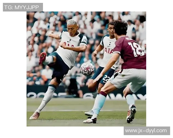 球星足球过人技巧解析 如何通过过人打破防线提升进攻效率